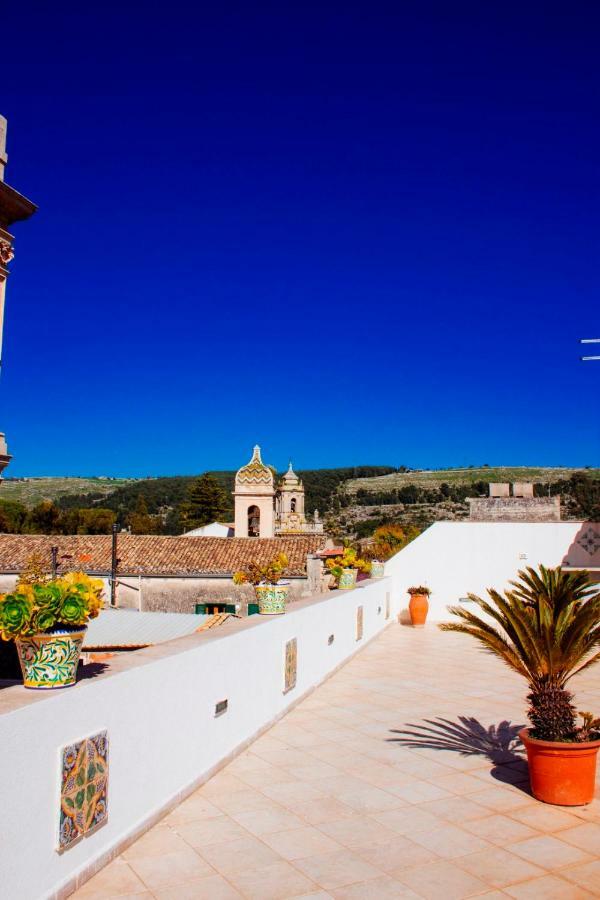 B&B Loft Famiglia Arezzo Ragusa Buitenkant foto